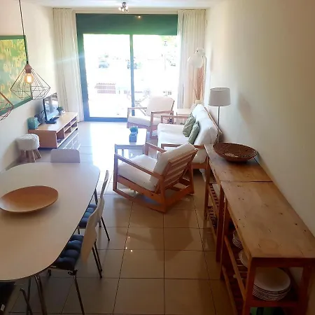 Appartement Beautiful 75m2 With View At The Beach, Pool, Parking Roses